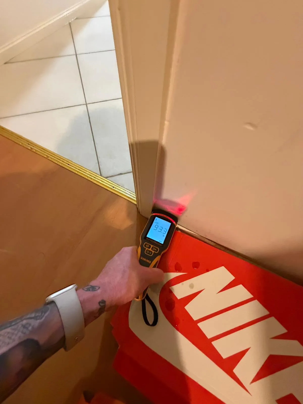 Moisture at floor edges: Meter readings near flooring transitions.